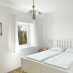 Duzy Apartament Z Ogrodkiem I Parkingiem By Noclegi Renters