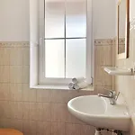 Duzy Z Ogrodkiem I Parkingiem By Renters Apartment *