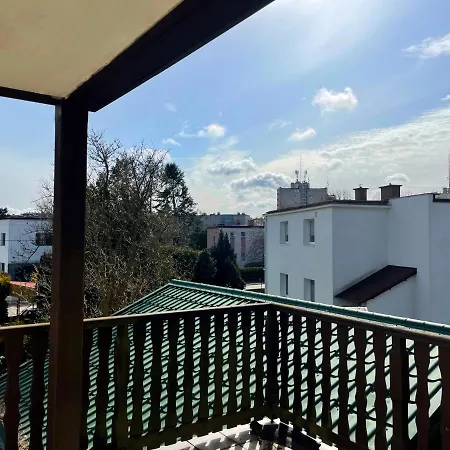 Duzy Apartament Z Ogrodkiem I Parkingiem By Noclegi Renters *